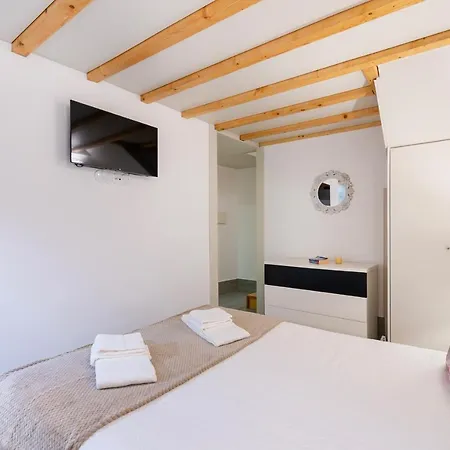 Apartment Boavista Rilofe T1 Smart Duplex - By Guest *